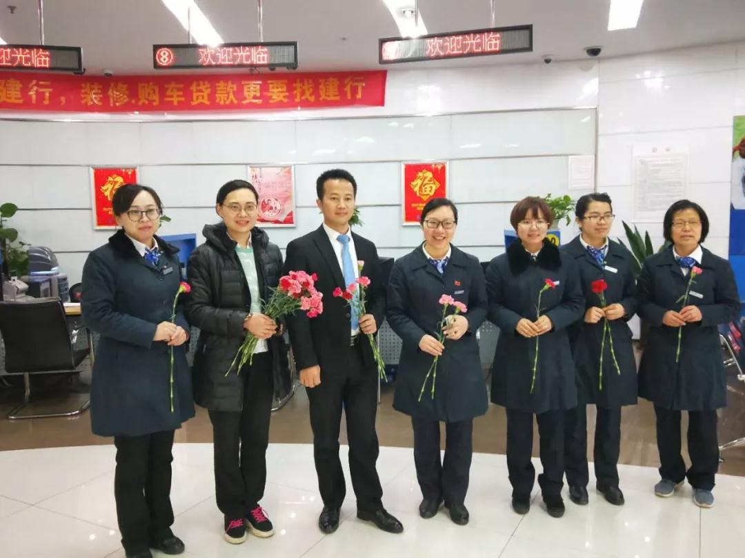 投资广场.jpg
